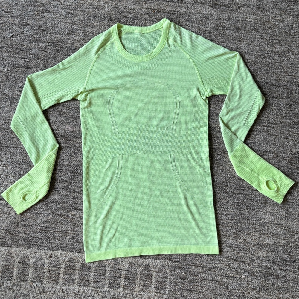 Lululemon Athletica Lime Green Long Sleeve Top Size: 6